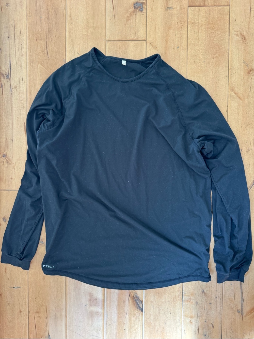 P'tula Black Long-Sleeve Performance Top